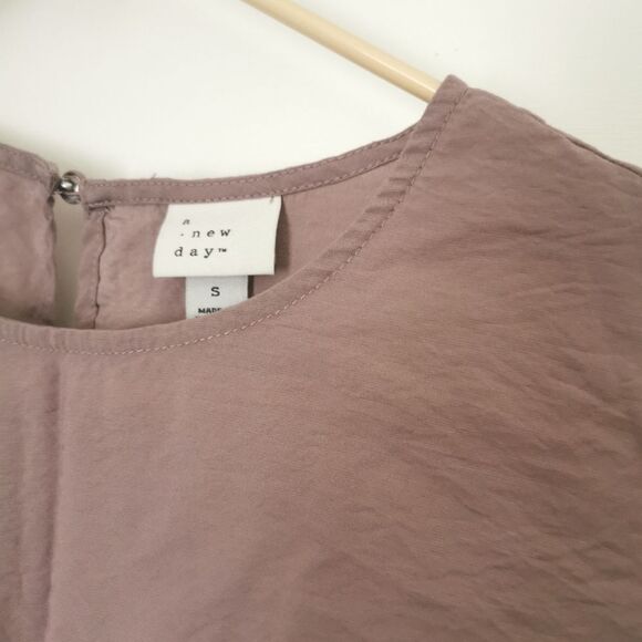 A new day t-shirt size S - Picture 2 of 5